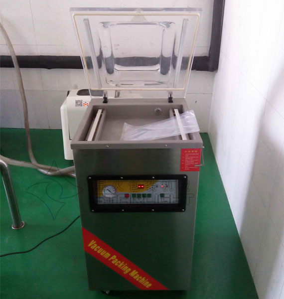 辣條真空食品包裝機(jī)客戶案例廠房實(shí)拍圖